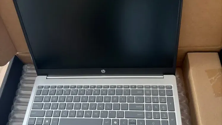 340USD LAPTOP HP (Nueva en su caja) n200