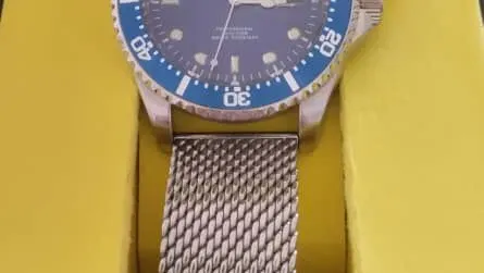 Invicta Diver de hombre. De bateria. Manilla y caja en acero inoxidable