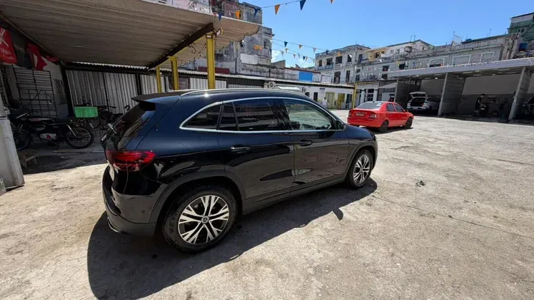 MERCEDES-BENZ GLA 200 (2024) | Luxury Edition