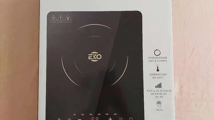 Cocina infrarrojo de una hornilla marca EKO.