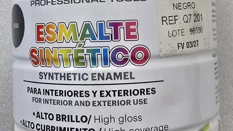 Esmalte Negro Anticorrosivo con Brillo